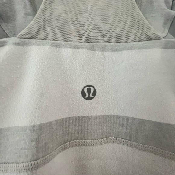 Lululemon Scoop Neck Tank Sz. 6 - Picture 3 of 3